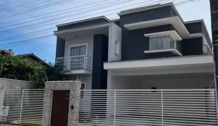 Residência no Centro de Camboriú