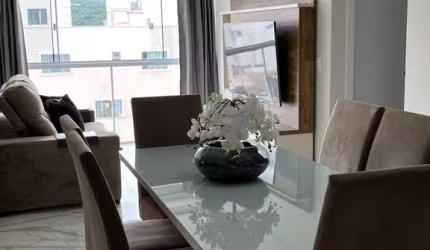 APARTAMENTO SEMI MOBILIADO NA VILA REAL EM BALNEÁRIO CAMBORIU