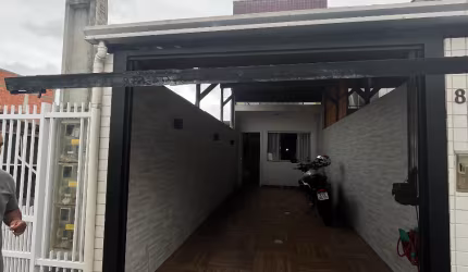 SOBRADO COM 2 SUITES EM CAMBORIU { OPORTUNIDADE!!
