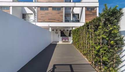 LINDO TRIPLEX MOBILIADO NO BAIRRO SÃO FRANCISCO DE ASSIM EM CAMBORIÚ
