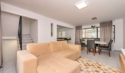 TRIPLEX SEMI MOBILIADO QUADRA MAR EM BALNEÁRIO CAMBORIÚ