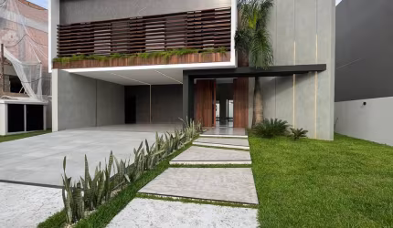 LINDA CASA DE ALTO PADRÃO EM CONDOMÍNIO FECHADO DE CAMBORIÚ