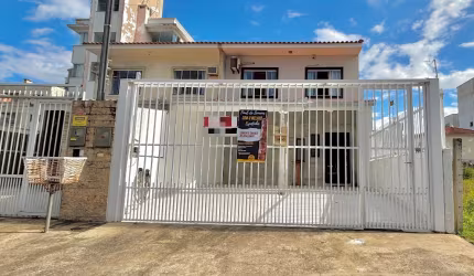 SOBRADO SEMI MOBILIADO NO CENTRO DE CAMBORIÚ