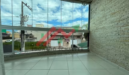 EXECELENTE SOBRADO MOBILIADO NO CENTRO DE CAMBORIU!!
