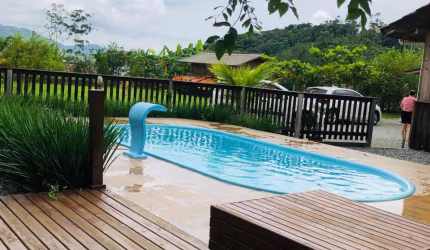 BELISSÍMO SÍTIO NO INTERIOR DE CAMBORIU NA LOCALIDADE DO BRAÇO