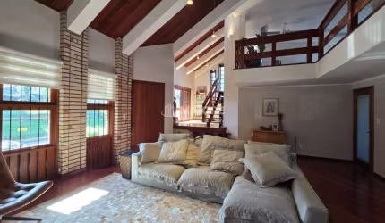 Casa com 5 quartos à venda no Petrópolis, Caxias do Sul  por R$ 2.600.000