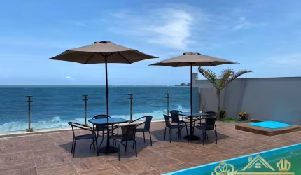 Linda casa frente mar