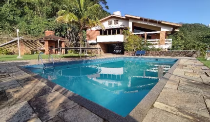 Casa em condomínio com vista para o mar a venda em Toque Toque Pequeno