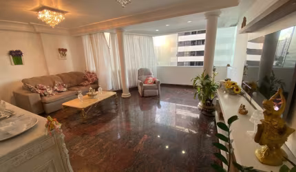Apartamento com 4/4 na Rua Piaui