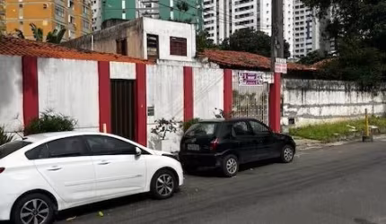 Casa à Venda na Pituba – Ampla, Confortável e Bem Localizada!