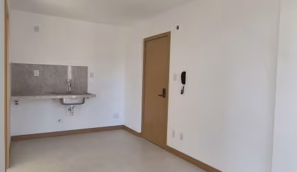 EXCELENTE 1/4 E SALA À VENDA – BARRA