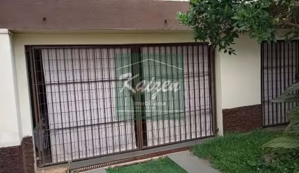 Casa com 2 Quartos e 3 banheiros à Venda, 210m² por R$ 850.000,00  em Cidade Vargas  -  São Paulo