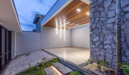 Casa para Venda em Uberlândia, Grand Ville, 3 dormitórios, 3 suítes, 4 banheiros, 2 vagas