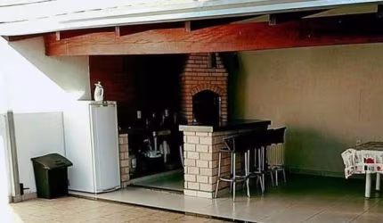Casa para Venda em Uberlândia, Jardim Europa, 3 dormitórios, 1 suíte, 2 banheiros, 2 vagas