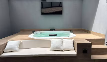 Casa para Venda em Uberlândia, Quinta Alto Umuarama, 3 dormitórios, 1 suíte, 2 banheiros, 2 vagas