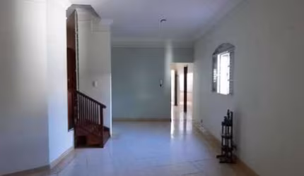 Casa para Venda em Uberlândia, Fundinho, 3 dormitórios, 1 suíte, 2 banheiros, 3 vagas