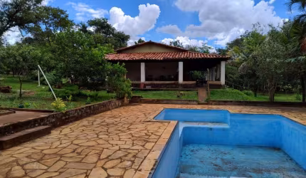 Chácara para Venda em Uberlândia, Chácaras Eldorado, 3 dormitórios, 1 suíte, 2 banheiros, 10 vagas