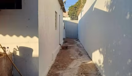 Casa para Venda em Uberlândia, Osvaldo Rezende, 3 dormitórios, 1 banheiro, 1 vaga