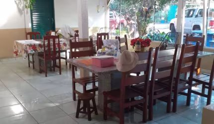 Chácara para Venda em Uberlândia, Chácaras Eldorado, 4 dormitórios, 2 banheiros, 10 vagas