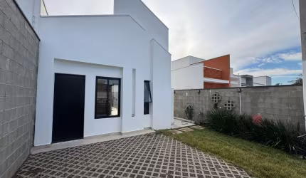 Imperdível casa à venda em Indaiatuba-SP, Jardim Residencial Veneza: 2 quartos, 1 suíte, 2 vagas, 80,00m². Confira!