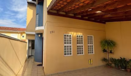 Imperdível oportunidade de compra: Casa com 4 quartos e 2 suítes na Vila Rubens, Indaiatuba-SP, 2 vagas de garagem!