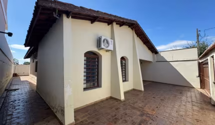 Imperdível: Casa à venda em Indaiatuba-SP, Solar de Itamaracá, 2 quartos, 1 suíte, 2 salas, 2 vagas de garagem, 163,16 m².