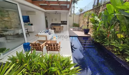Casa de Luxo em Condomínio Pé na Areia em Juquehy: 5 Suítes, Piscina Privativa, Ar-Condicionado e Lazer Completo com Sauna e Jacuzzi.