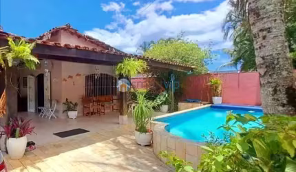 Casa a Venda em Maresias com Piscina 4 Dorm. OPORTUNIDADE