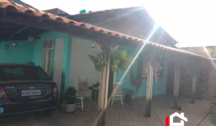 Casa plana- lote 450 mts,3 quartos 4 vagas, bairro Vila Clóris