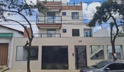 Cobertura de 3 qtos , suíte, 2 vagas ,ótima localização no B. Santa 143Mts