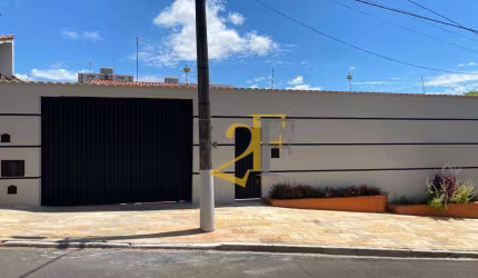 Casa com 3 dormitórios à venda, 202 m² por R$ 780.000,00 - Jardim Vista Alegre - Paulínia/SP