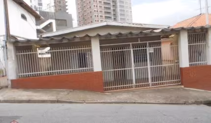 CASA GRANDE COM 3 DORMITÓRIOS E 2 VAGAS E QUINTAL AMPLO ATRÁS DO JUNDIAÍ SHOPPING