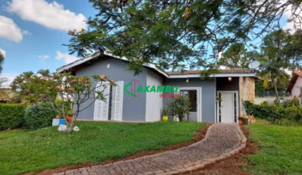 Casa à venda em condomínio exclusivo em Itupeva-SP, bairro Santa Elisa: 3 quartos, 1 suíte, 3 salas, 3 banheiros, 4 vagas de garagem, 205,00 m².