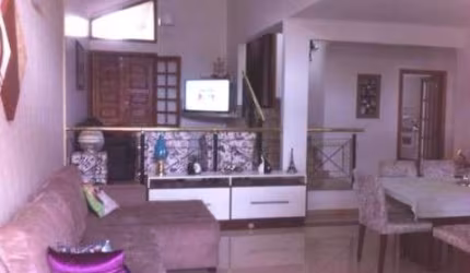 Casa à venda em Jundiaí-SP, Jardim Planalto: 4 quartos, 2 suítes, 1 sala, 3 banheiros, 4 vagas de garagem, 270m².