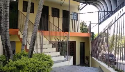 Aluguel de Sala Comercial de 12,00 m² em Jundiaí-SP, Bairro Caxambu: 1 Sala, 2 Banheiros.