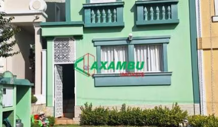 Casa em condomínio à venda em Jundiaí-SP no Jardim Colonial: 3 quartos, 1 suíte, 3 salas, 3 banheiros, 2 vagas, 93m²