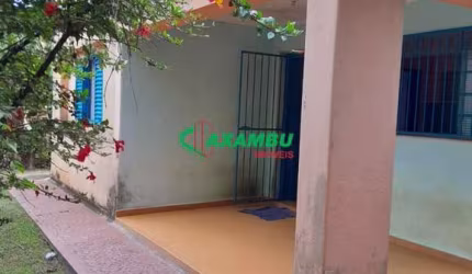 Chácara à venda em Jundiaí-SP, bairro Caxambu: 2 quartos, 1 sala, 1 banheiro, 4 vagas de garagem. Confira!