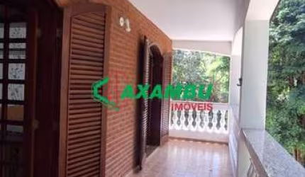 Chácara para Locação em Jundiaí-SP, no Bairro Caxambu: 3 Quartos, 1 Suíte, 2 Salas, 3 Banheiros, 3 Vagas de Garagem, 200m² de Área.