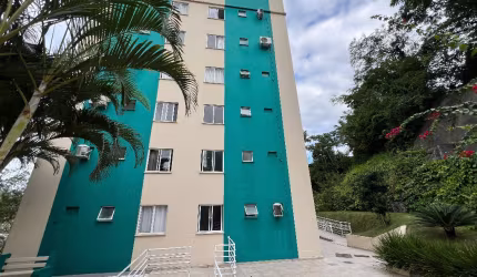 Vende-se Apto com 02 dorm., Mobiliado Floresta Joinville.