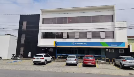 Aluga-se Sala Comercial com 100 m2 Anita Garibaldi Joinville.