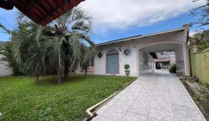 Casa Comercial/Residencial Saguaçu Joinville.