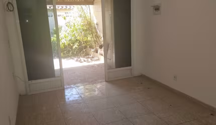 CASA DUPLEX - 53 m² - 02 DORMITÓRIOS - SUITE - QUINTAL - GARAGEM