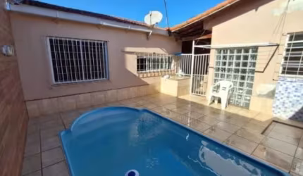 CASA LINEAR - 120 m² - 02 DORMITÓRIOS - SUITE - QUINTAL