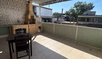 CASA DUPLEX -  200 m² - 03 DORMITÓRIOS - SUITE - VARANDA - TERRAÇO - CHURRASQUEIRA