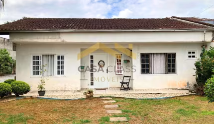 Casa plana com 04 quartos no bairro Vila Nova em Joinville!