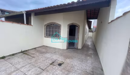 Casa com 2 quartos à venda no Balneário Tupy, Itanhaém , 60 m2 por R$ 255.000