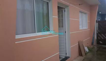 Casa com 2 quartos à venda no Balneário Itaguaí, Mongaguá  por R$ 120.000