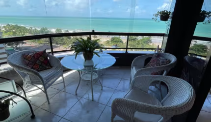 Apartamento na beira mar de Boa Viagem com 221 m2 e 3 vagas de garagem!