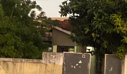 Vende-se Casa com terreno de esquina em Jardim São Paulo