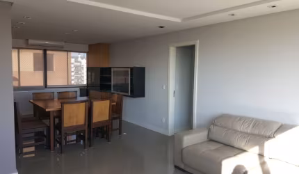 Excelente apartamento com suíte no bairro São João em Porto Alegre